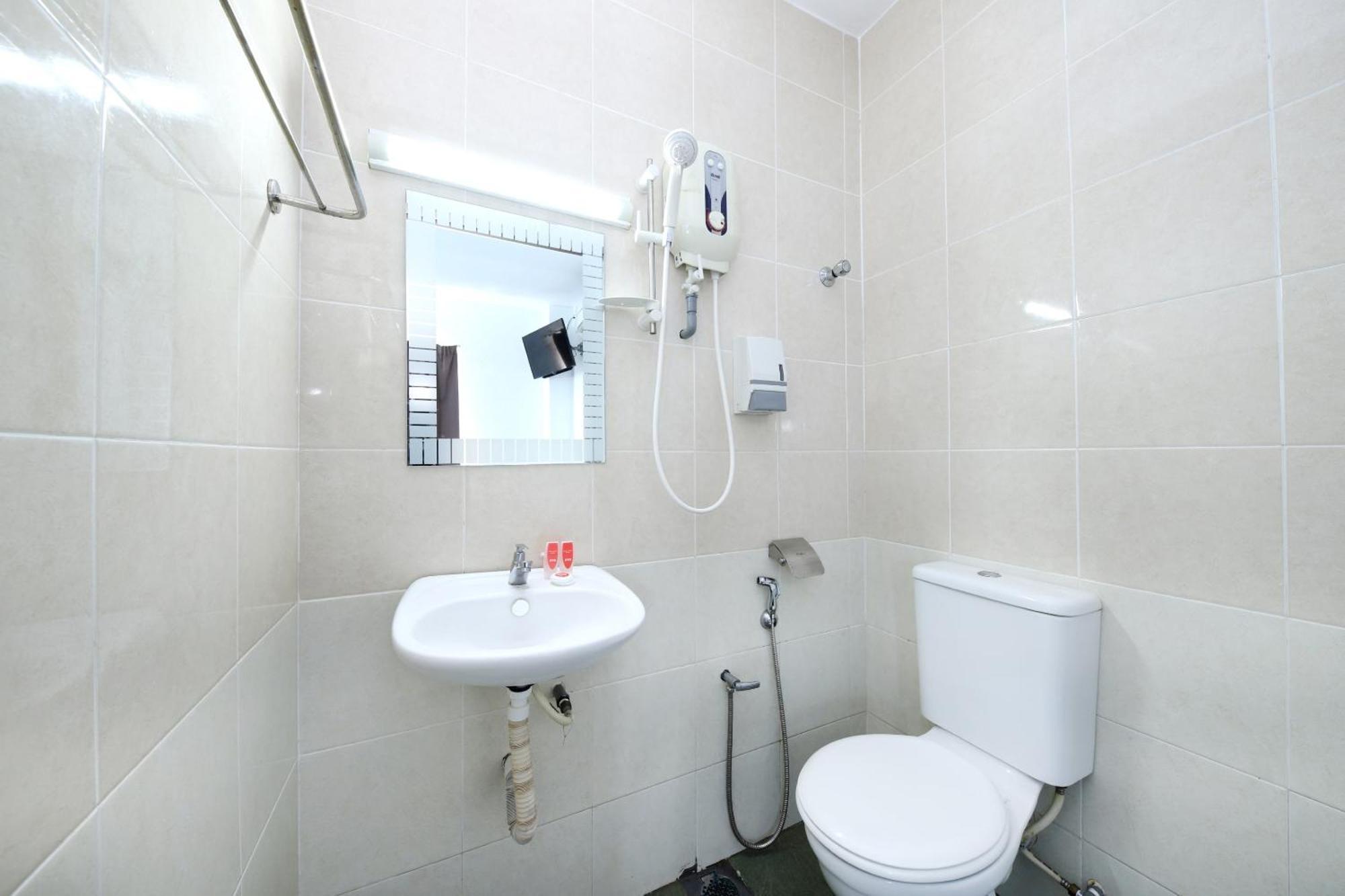OYO 502 Midah Inn Puchong Ngoại thất bức ảnh